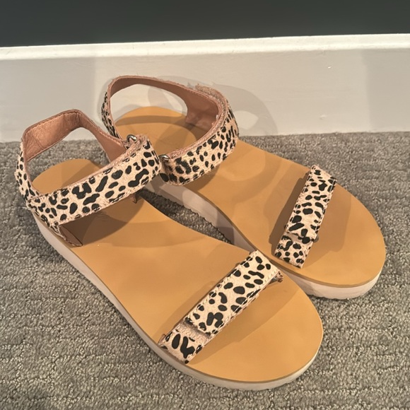 Madewell The Maggie Sandal in Spotted Calf Hair - Picture 4 of 7